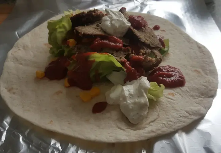 Domowy kebab z baraniny: Przepis na soczyste mięso i autentyczny smak